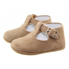 Sapatos Pepitos para bebês de camurça com velcro camelo